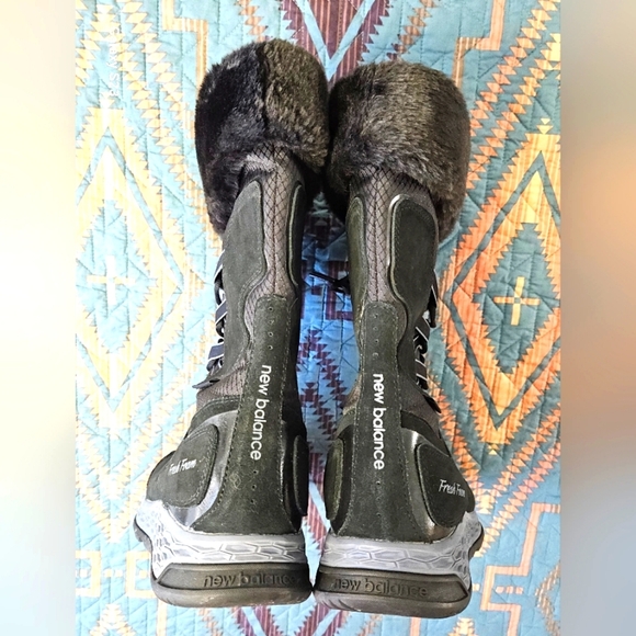 New Balance Women's Black Winter Boots - Picture 3 of 6